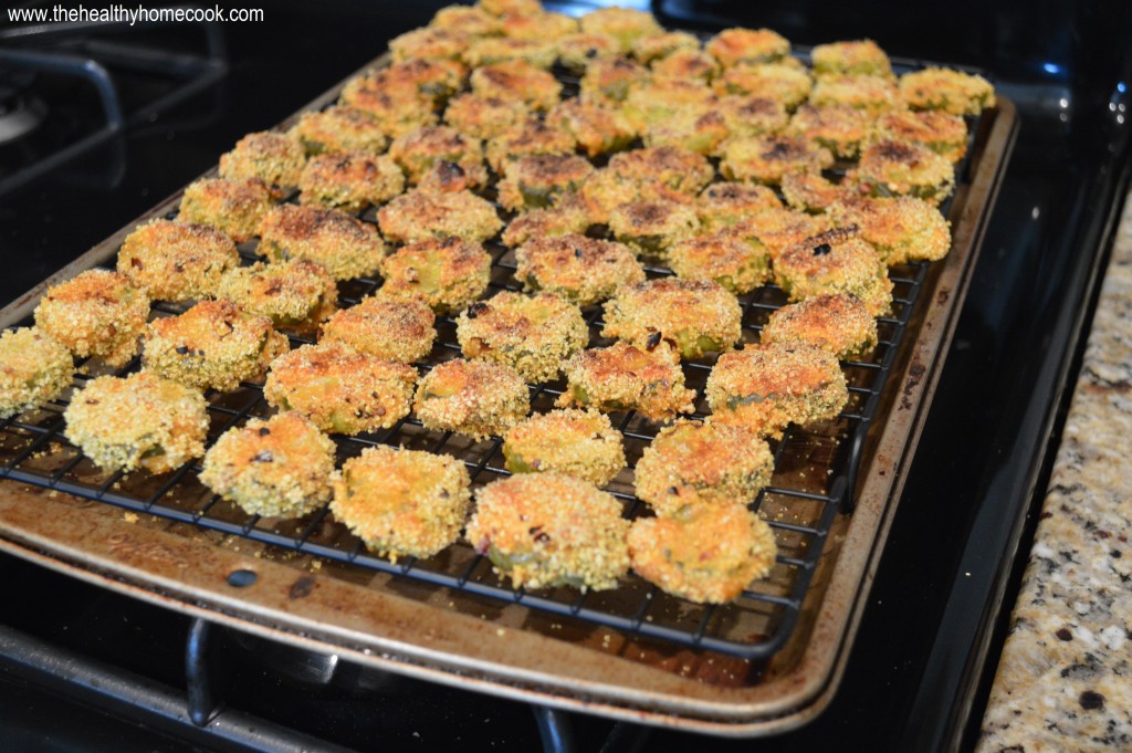 These Homemade Baked Pickle Chips are crunchy, tangy and the PERFECT way to satisfy your snack craving!