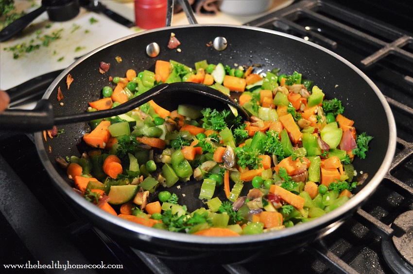 Overflowing with veggies, creamy without the cream, and filling without the fat, this pot pie will be your new family favorite. It's perfect for "Meatless Monday" or any day of the week. Enjoy!
