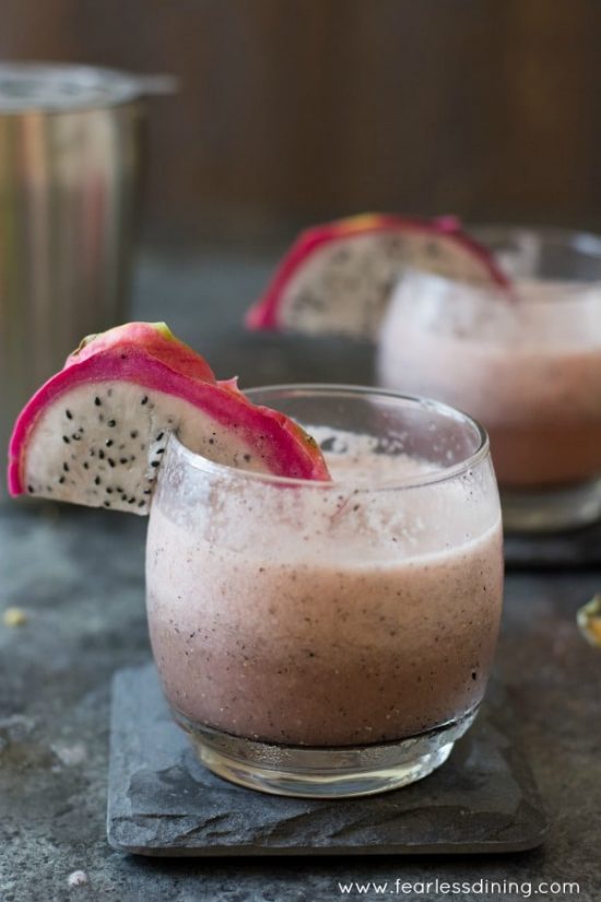 It's party time!! Get ready to wow your guests with my favorite Skinny Party Drinks {Cocktails & Mocktails}.