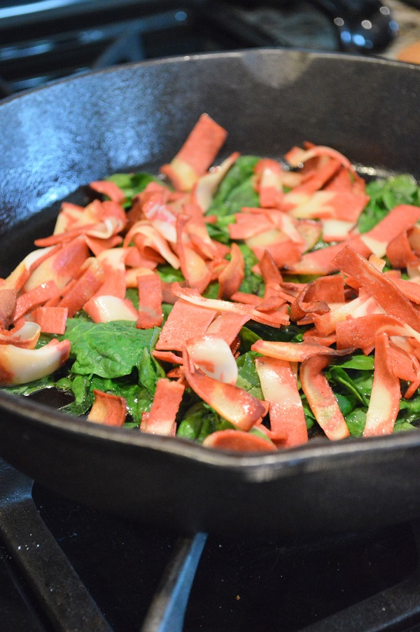 Recreate everyone's favorite classic sandwich in a new form.  This BLT Frittata is perfect for breakfast, lunch or dinner!