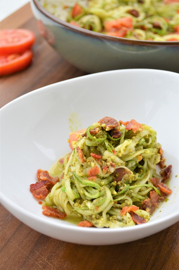 Pesto Zucchini Noodles with Bacon- Only 4 ingredients and 20 minutes to make a delicious zucchini noodle dish your whole family will love!