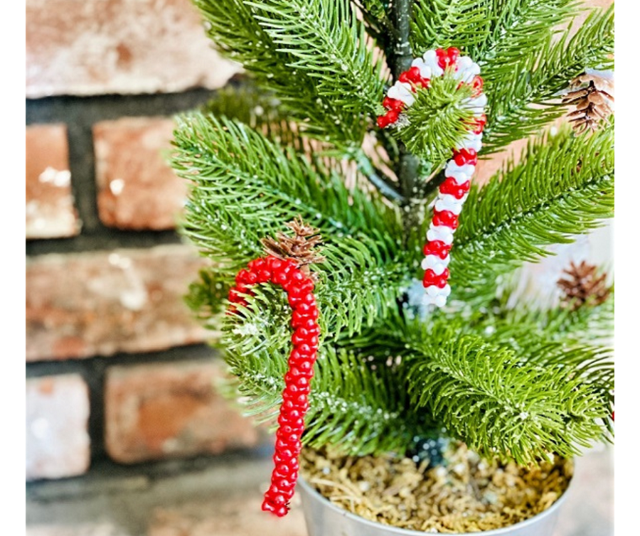 There is something so magical about the anticipation of Christmas.   Now you can create more excitement with these fun letters to Santa. 