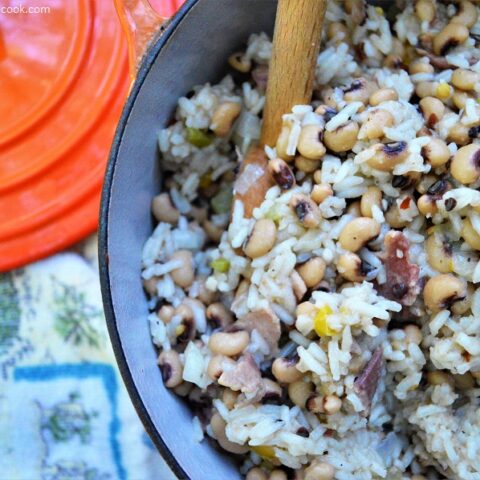 Looking to maximize your good luck in the new year?  Make a batch of my simple and delicious Hoppin' John.