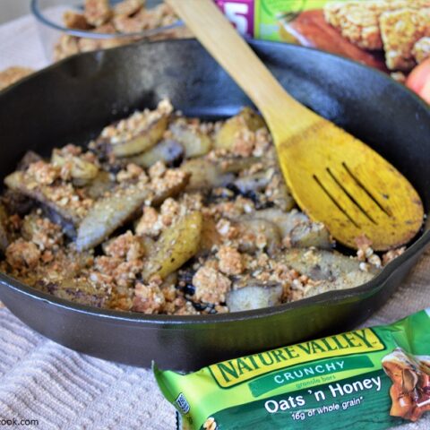 You've been eating apples the wrong way for too long!  Enjoy them in this delicious, flavor-packed recipe for Sauteed Apples with Crunchy Oats.