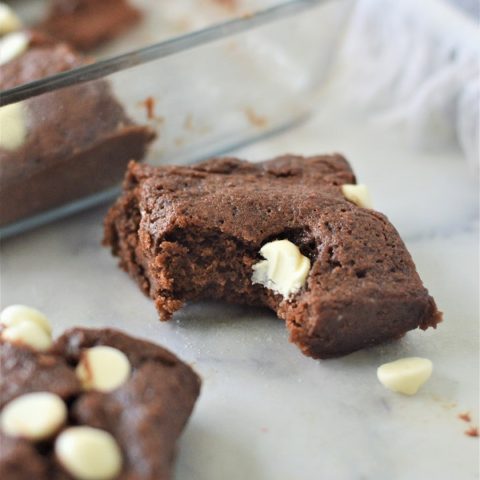2 Minute {Gluten-Free} Microwave Brownies is the BEST brownie recipe ever!