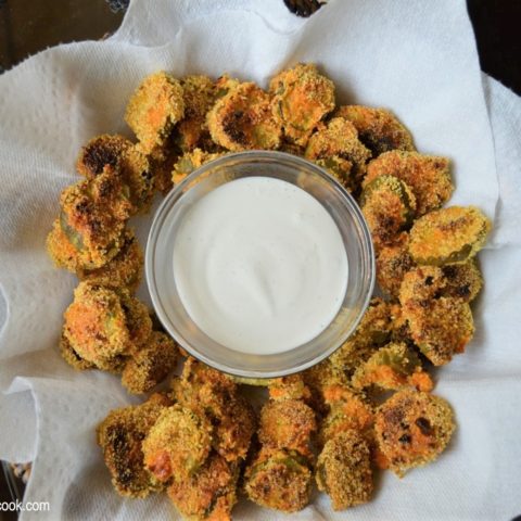 These Homemade Baked Pickle Chips are crunchy, tangy and the PERFECT way to satisfy your snack craving!