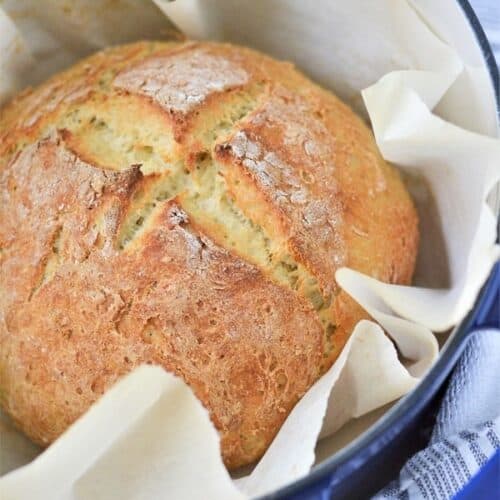 This Easy {Gluten Free} Artisan Bread recipe requires little work and tastes amazing!