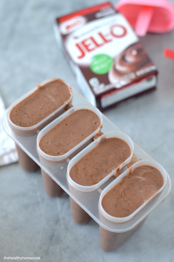 This 2 ingredient recipe for homemade Fudgesicles is an easy summer treat everyone will enjoy! Rich, creamy, and extra chocolatey.