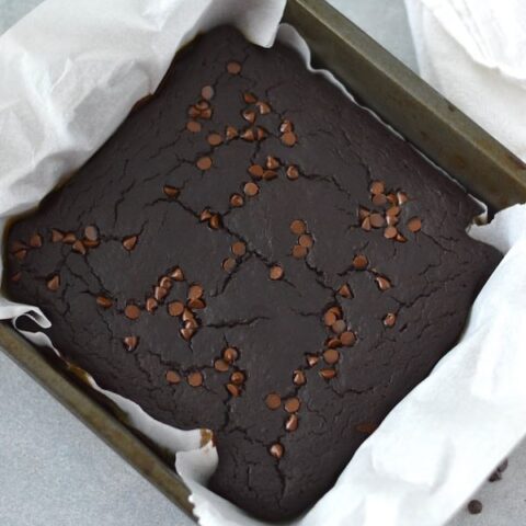 These rich and fudgy Flourless Brownies are a perfectly chewy, decadent, and protein packed treat that always hit the spot.