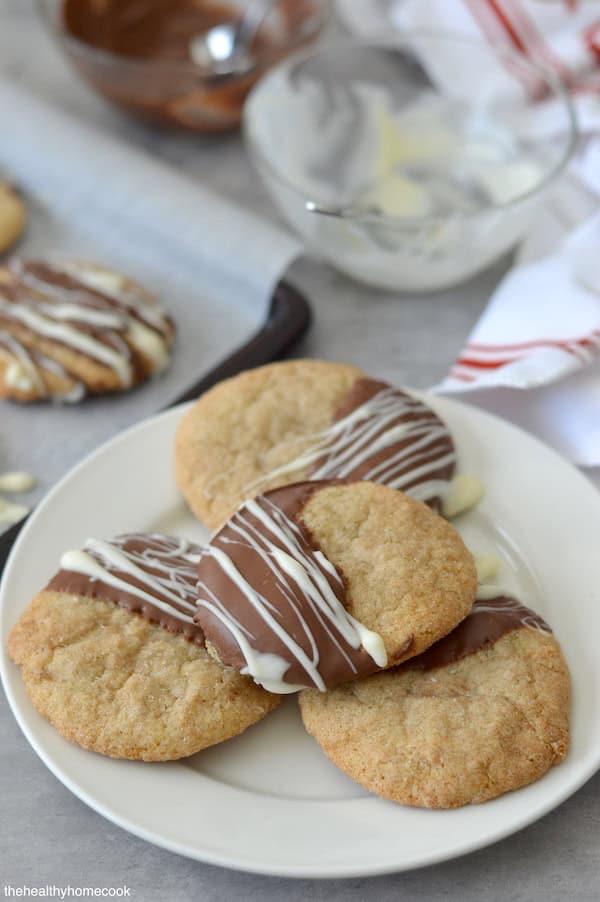 It's cookie baking season! Make sure you try these Gluten Free Chocolate Dipped Snickerdoodles for your cookie swap.