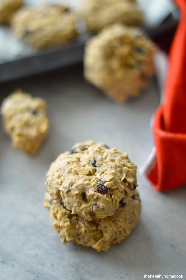Soft and chewy, loaded with oats and raisins ~ these {Gluten Free} Oatmeal Raisin Cookies are the stuff childhood cookie memories are made of.