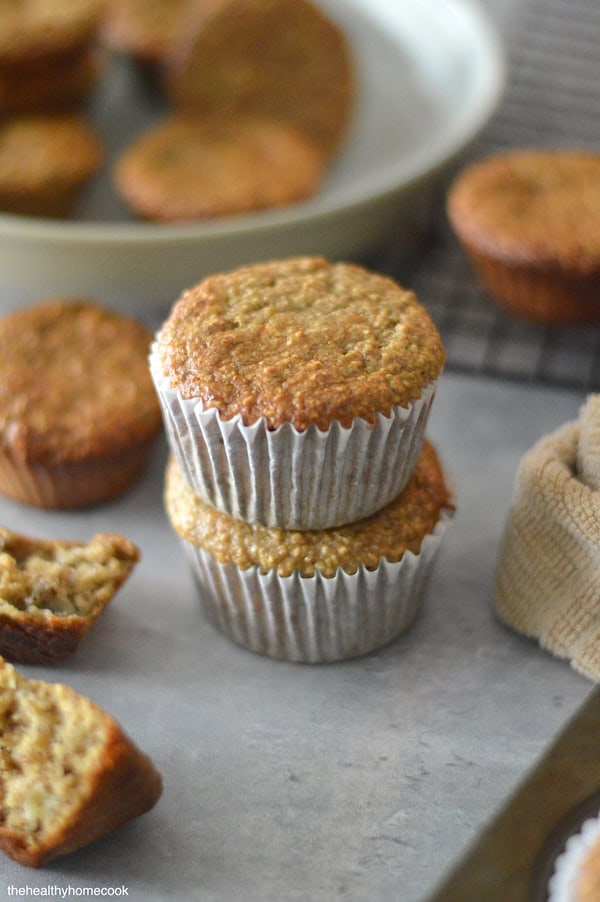 These irresistible healthy banana muffins are ideal for a quick breakfast, healthy snack, or meal prep win. 