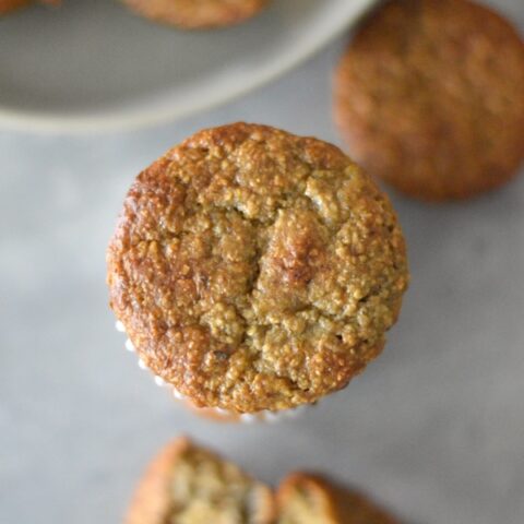 These irresistible healthy banana muffins are ideal for a quick breakfast, healthy snack, or meal prep win. 